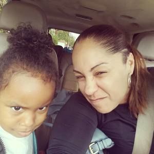 Meet your Posher, Gloria